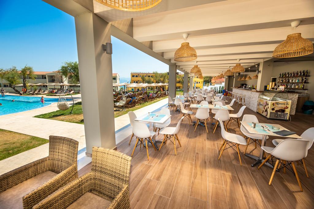 Robolla Beach Aparthotel 4*, Corfou, Grèce | Ôvoyages